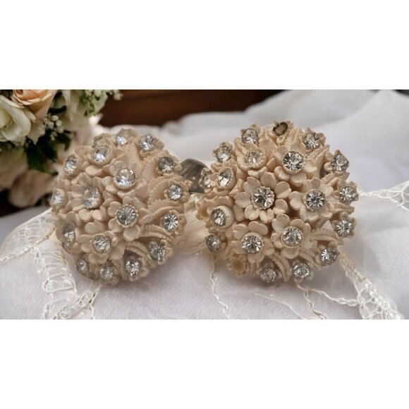 1950's Vintage Celluloid Rhinestone Daisy Floral Bouquet Bridal Clip Earrings 1" - Picture 1 of 13